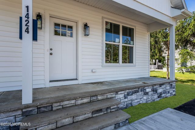 1424 Eighth Avenue, Toms River, NJ 08757