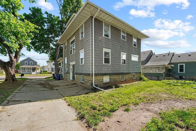 513 CEAPE AVENUE, Oshkosh, WI 54901