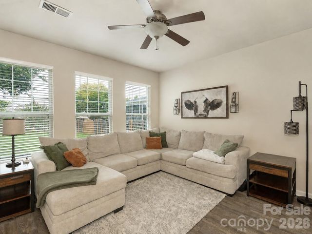 1100 Mountain Laurel Court, Matthews, NC 28104