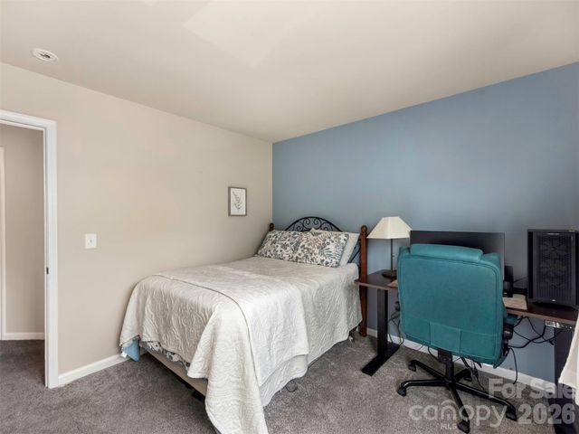 1100 Mountain Laurel Court, Matthews, NC 28104