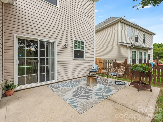 1100 Mountain Laurel Court, Matthews, NC 28104