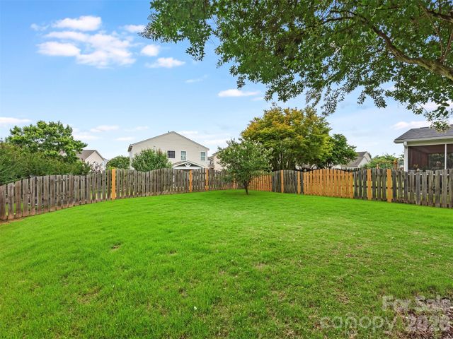 1100 Mountain Laurel Court, Matthews, NC 28104