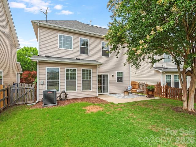 1100 Mountain Laurel Court, Matthews, NC 28104