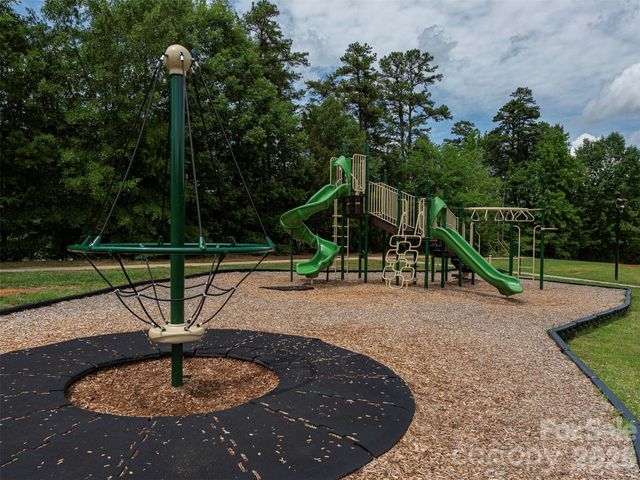 1100 Mountain Laurel Court, Matthews, NC 28104