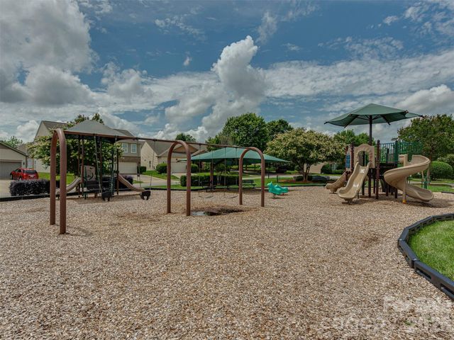 1100 Mountain Laurel Court, Matthews, NC 28104
