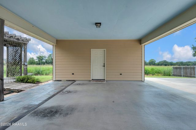 210 Grand Lake Drive, Arnaudville, LA 70512