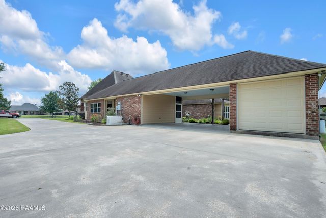 210 Grand Lake Drive, Arnaudville, LA 70512