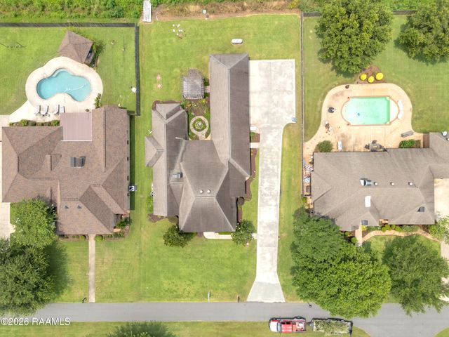 210 Grand Lake Drive, Arnaudville, LA 70512
