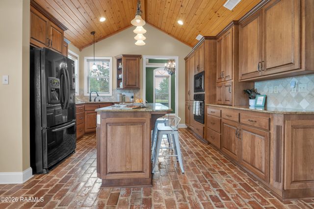 210 Grand Lake Drive, Arnaudville, LA 70512