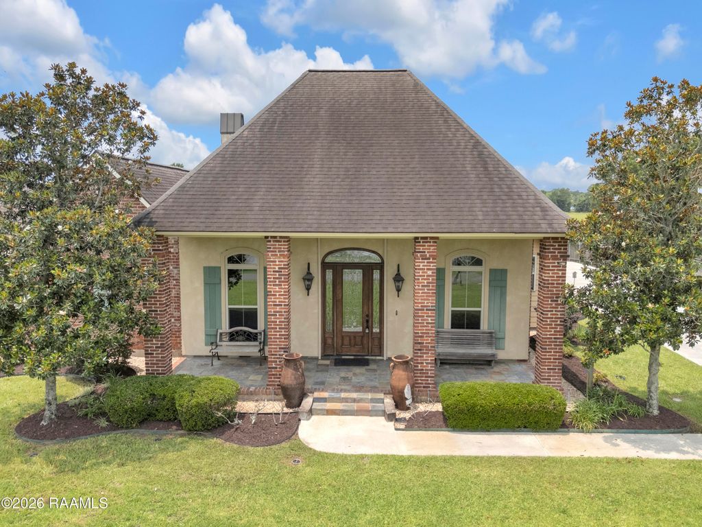 210 Grand Lake Drive, Arnaudville, LA 70512