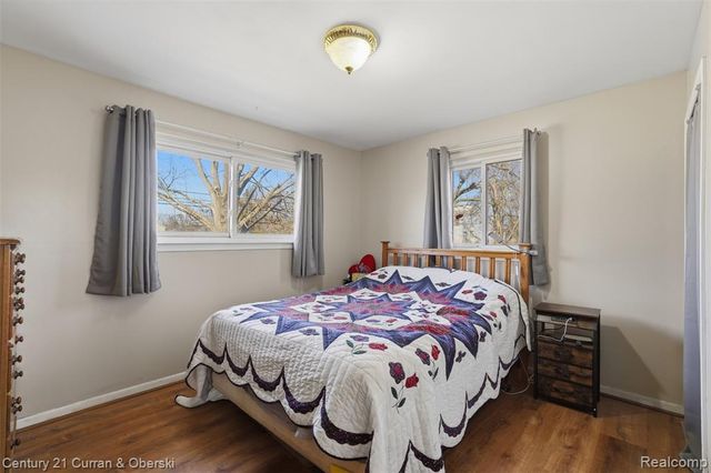 543 Mcmunn Street, South Lyon, MI 48178