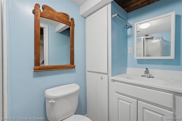 543 Mcmunn Street, South Lyon, MI 48178