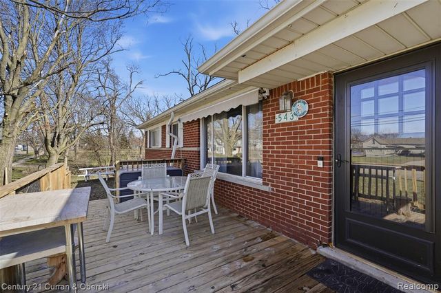 543 Mcmunn Street, South Lyon, MI 48178