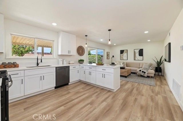 2476 Grove Ave, Corona, CA 92882