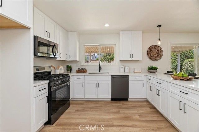 2476 Grove Ave, Corona, CA 92882