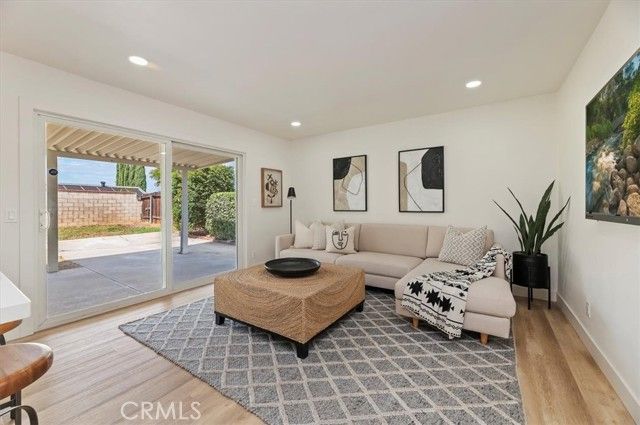 2476 Grove Ave, Corona, CA 92882