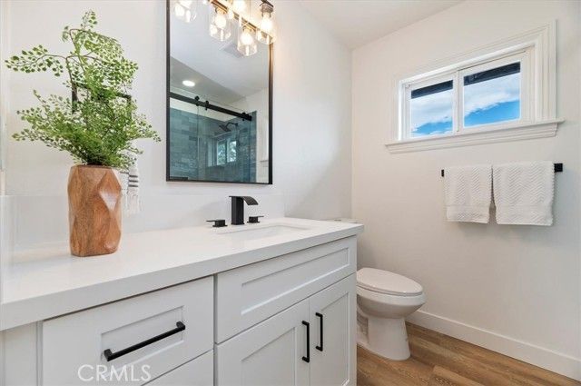 2476 Grove Ave, Corona, CA 92882