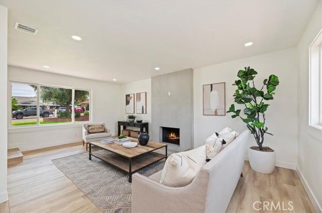 2476 Grove Ave, Corona, CA 92882