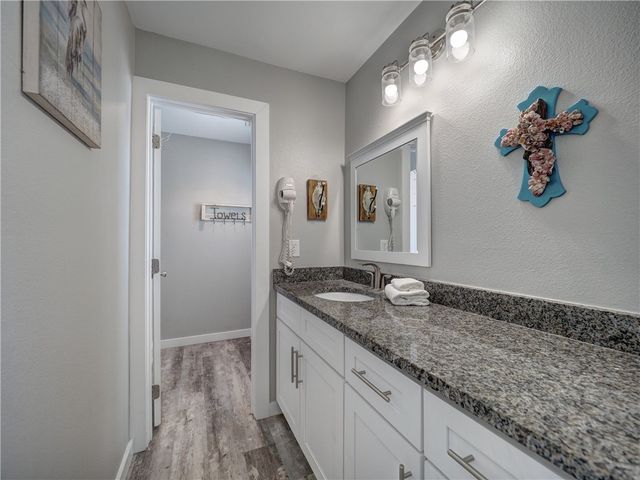 230 Cut Off 110, Port Aransas, TX 78373