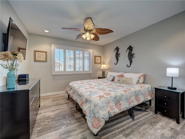 230 Cut Off 110, Port Aransas, TX 78373