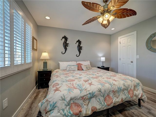 230 Cut Off 110, Port Aransas, TX 78373