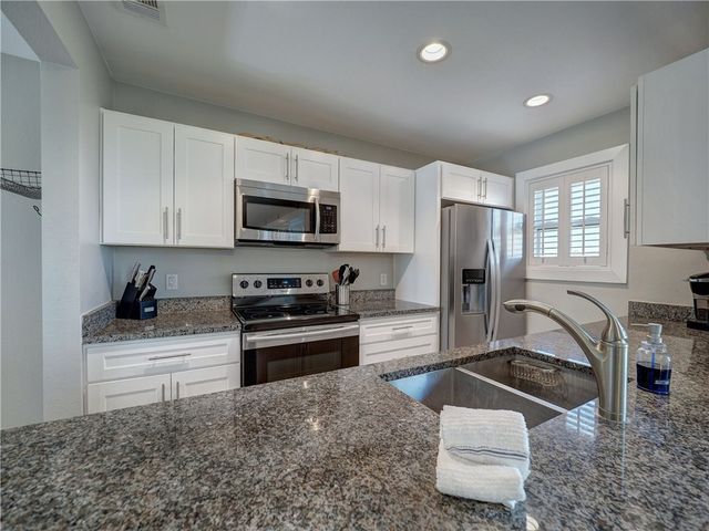 230 Cut Off 110, Port Aransas, TX 78373