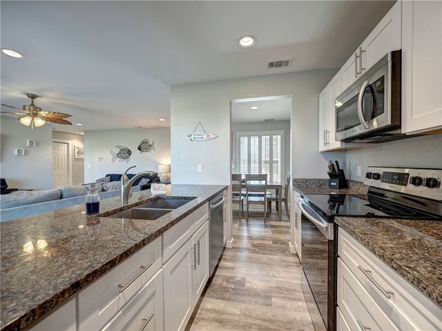 230 Cut Off 110, Port Aransas, TX 78373