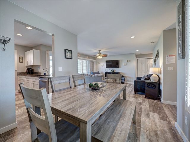 230 Cut Off 110, Port Aransas, TX 78373