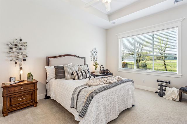 5993 Forbes Ct, Bel Aire, KS 67220