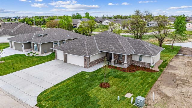 5993 Forbes Ct, Bel Aire, KS 67220