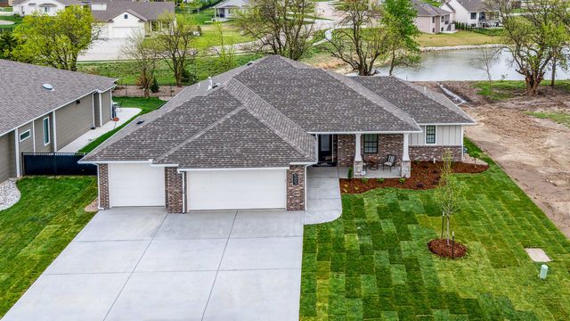 5993 Forbes Ct, Bel Aire, KS 67220