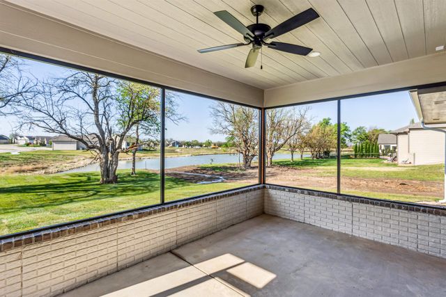 5993 Forbes Ct, Bel Aire, KS 67220