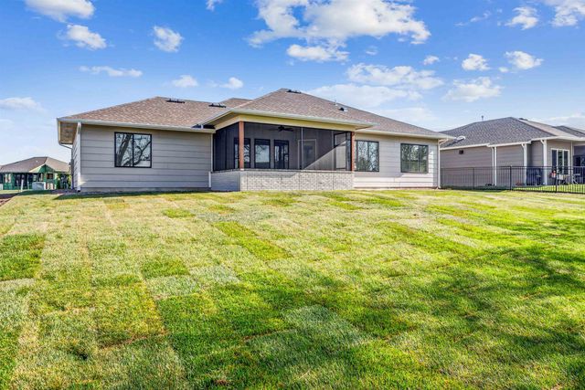 5993 Forbes Ct, Bel Aire, KS 67220