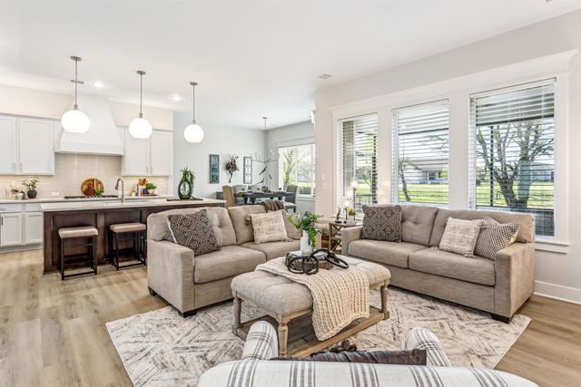 5993 Forbes Ct, Bel Aire, KS 67220