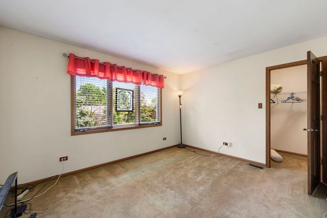 15631 Harbor Town Drive, Orland Park, IL 60462