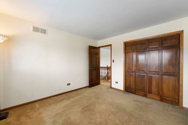 15631 Harbor Town Drive, Orland Park, IL 60462