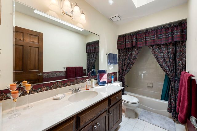 15631 Harbor Town Drive, Orland Park, IL 60462
