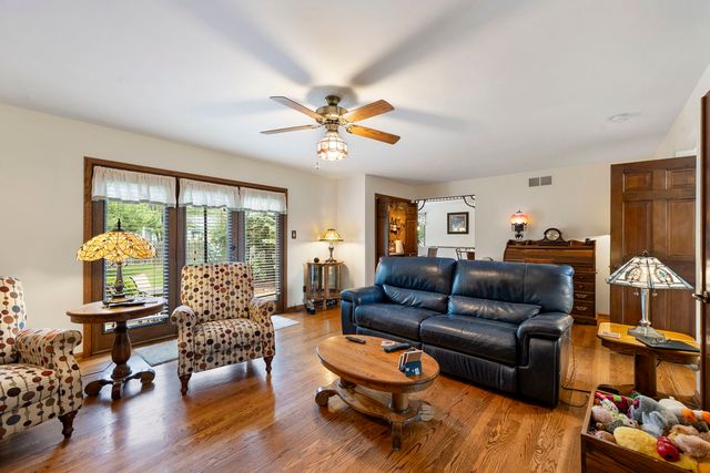 15631 Harbor Town Drive, Orland Park, IL 60462