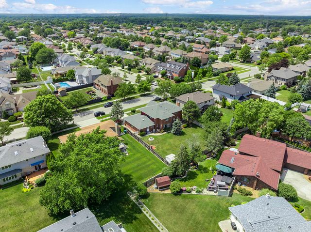 15631 Harbor Town Drive, Orland Park, IL 60462