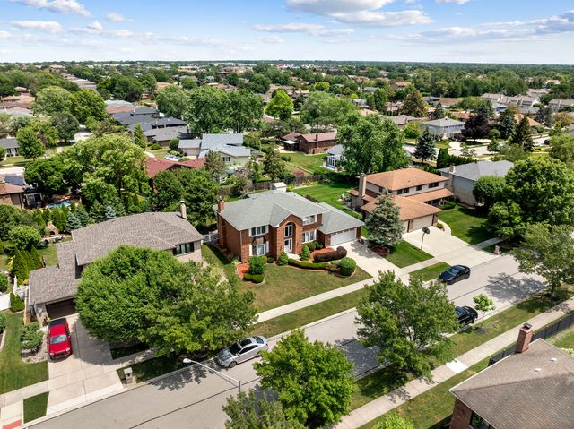15631 Harbor Town Drive, Orland Park, IL 60462