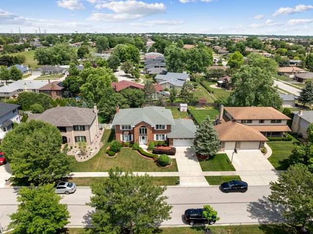 15631 Harbor Town Drive, Orland Park, IL 60462