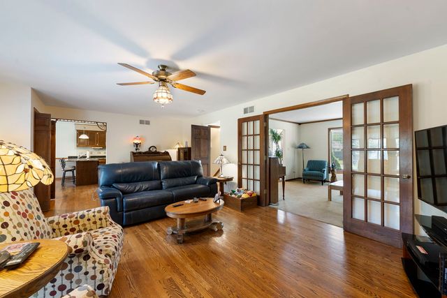 15631 Harbor Town Drive, Orland Park, IL 60462