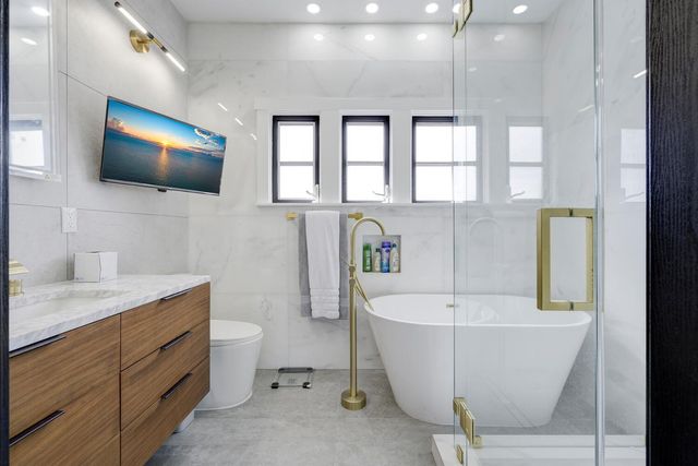 1629 S Lakeside Drive, Lake Worth Beach, FL 33460