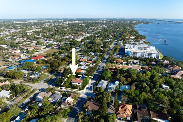 1629 S Lakeside Drive, Lake Worth Beach, FL 33460