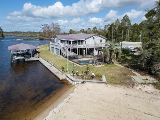 7608 River Rd, Milton, FL 32583