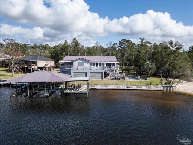 7608 River Rd, Milton, FL 32583