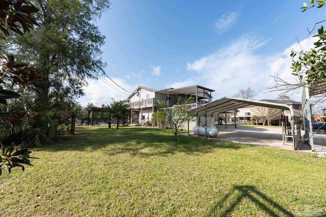 7608 River Rd, Milton, FL 32583