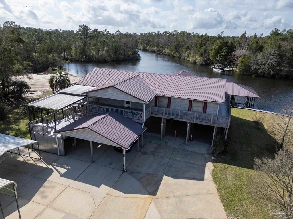 7608 River Rd, Milton, FL 32583
