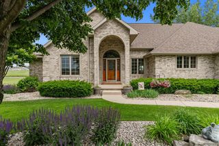 562 ROYAL ST PATS DRIVE, Wrightstown, WI 54180