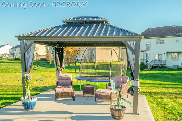 6811 Chandler Drive, Belleville, MI 48111